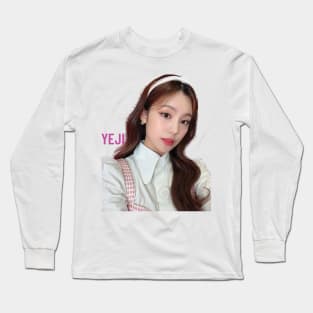 Yeji Itzy bday picture Long Sleeve T-Shirt